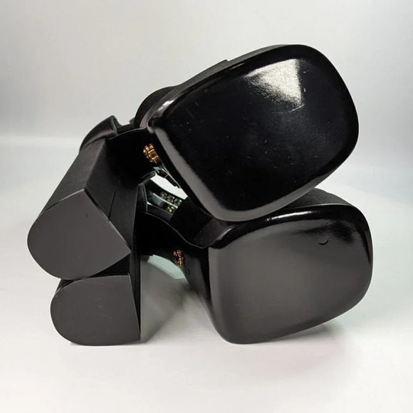 Versace Medusa Aevitas Satin Crystal-Embellished Platform Size 38 (MSRP $1,475) - Picture 9 of 12